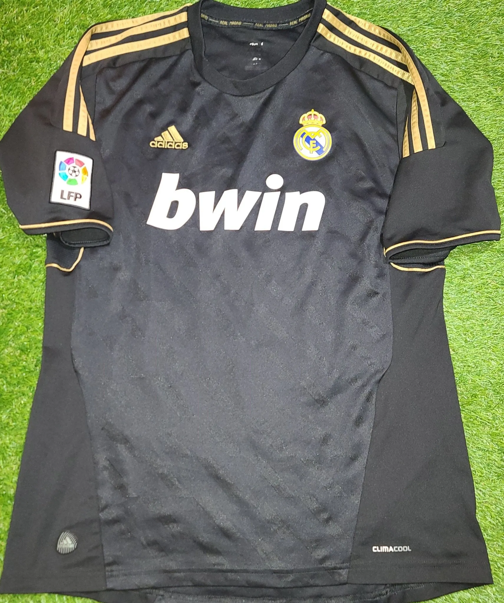 Ramos Real Madrid 2011 2012 Away Jersey Shirt Camiseta L SKU# V13642